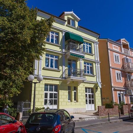 Apartments Villa Katarina Selce Eksteriør billede