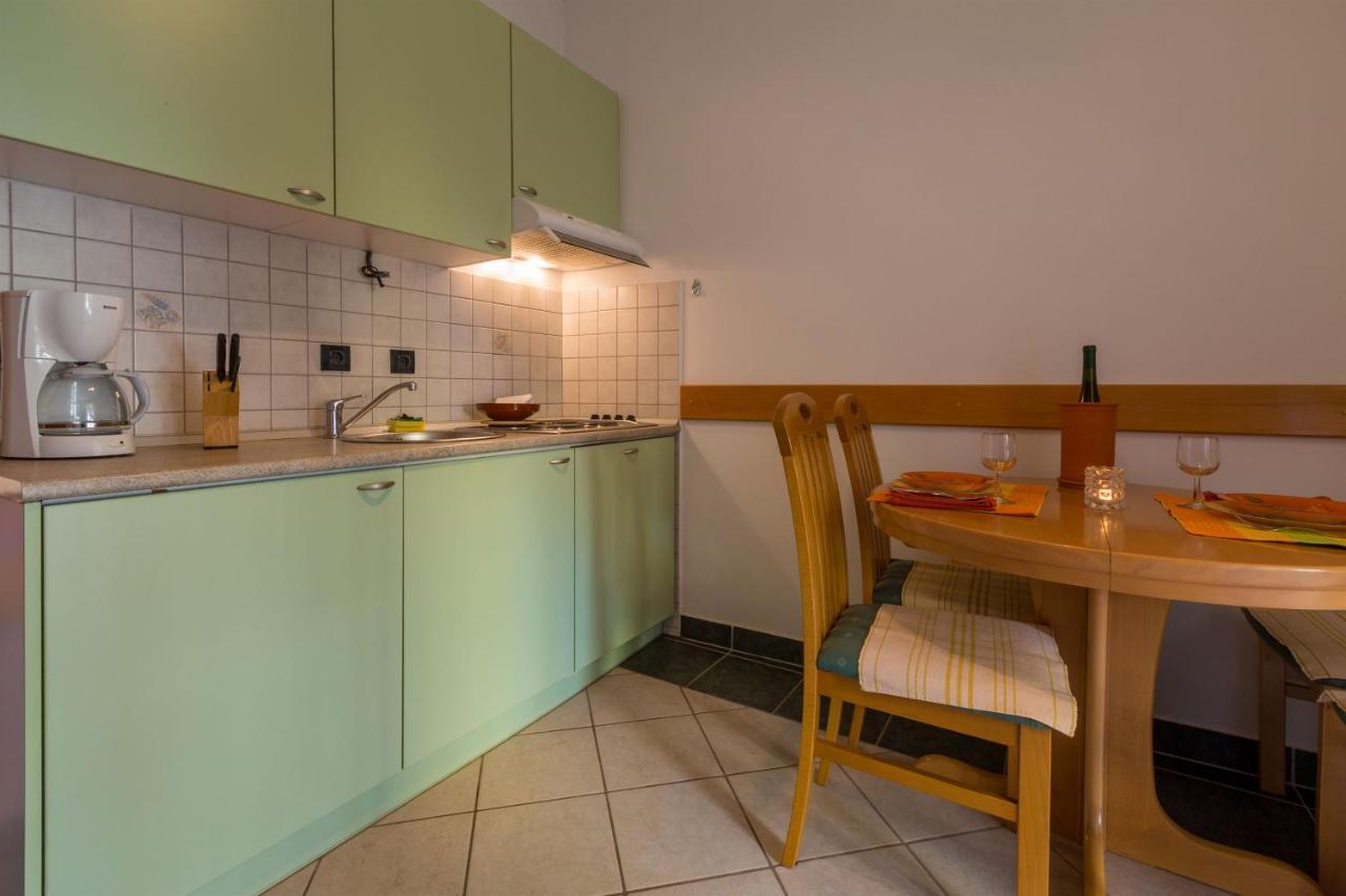 Apartments Villa Katarina Selce Eksteriør billede